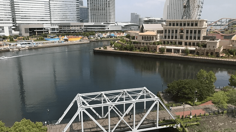 Kishamichi Promenade: A Breathtaking Waterfront Walkway in Yokohama