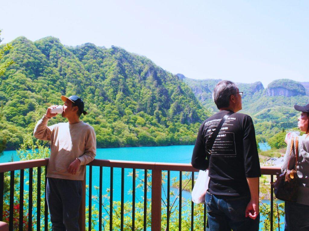 Fudo Ohashi and Yamba Agatsuma Lake in Gunma (Photo by ThatJapanLife) Fudo Ohashi and Yamba Agatsuma Lake in Gunma (Photo by ThatJapanLife)