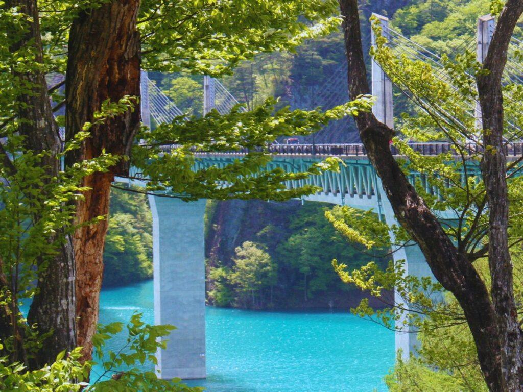 Fudo Ohashi and Yamba Agatsuma Lake in Gunma (Photo by ThatJapanLife) Fudo Ohashi and Yamba Agatsuma Lake in Gunma (Photo by ThatJapanLife)